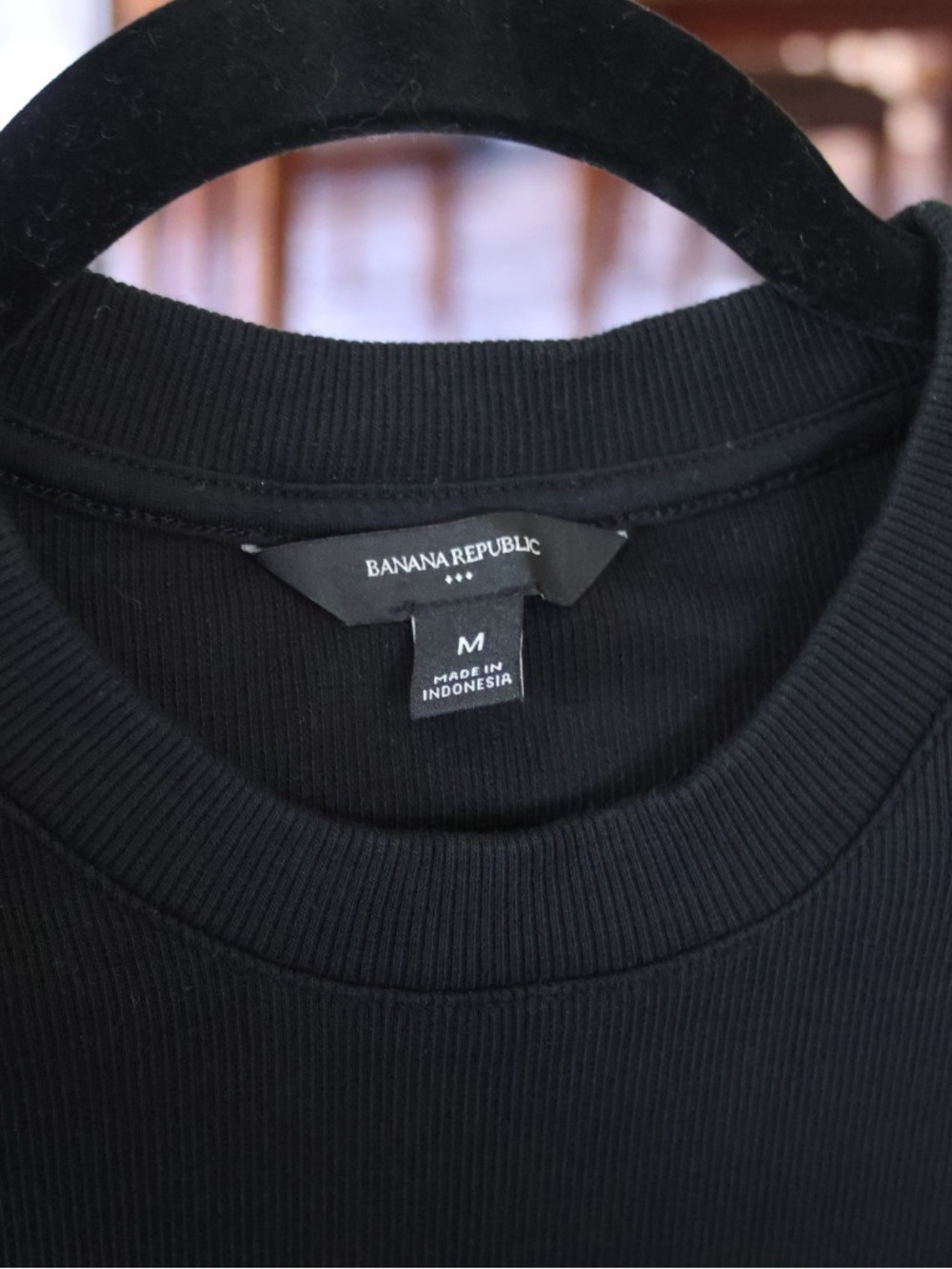 Banana Republic Men's Black Ribbed Crewneck Tee